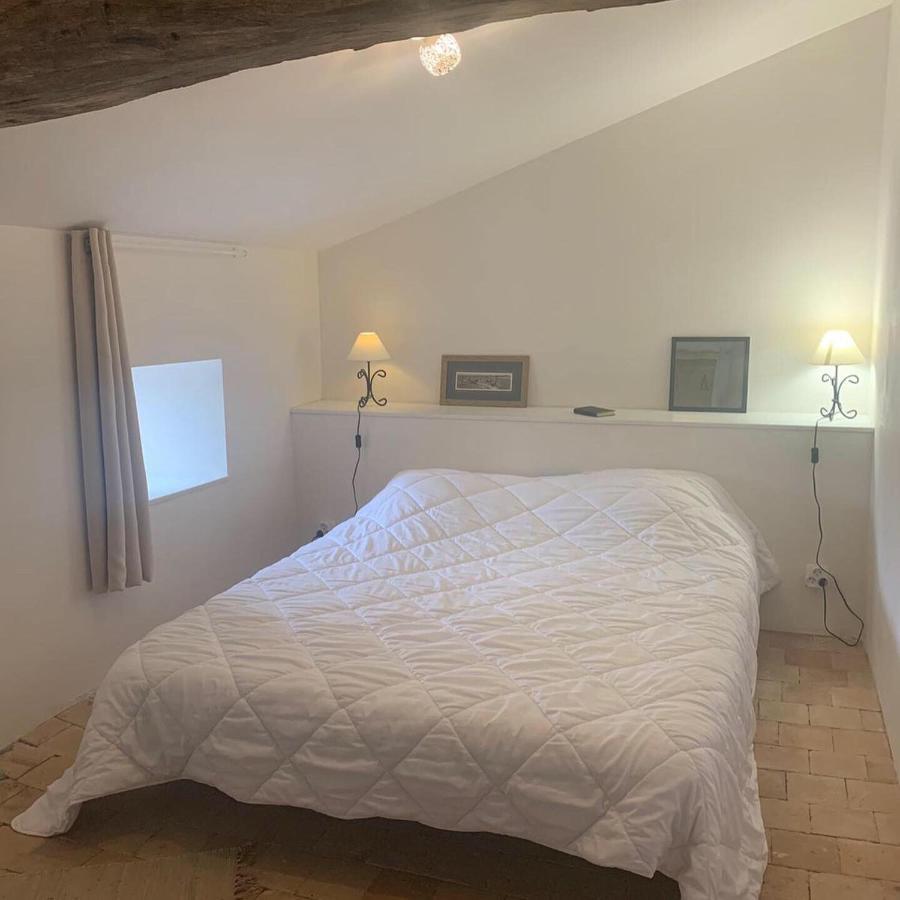 Gite Au Haras Les Aubiers Екстер'єр фото