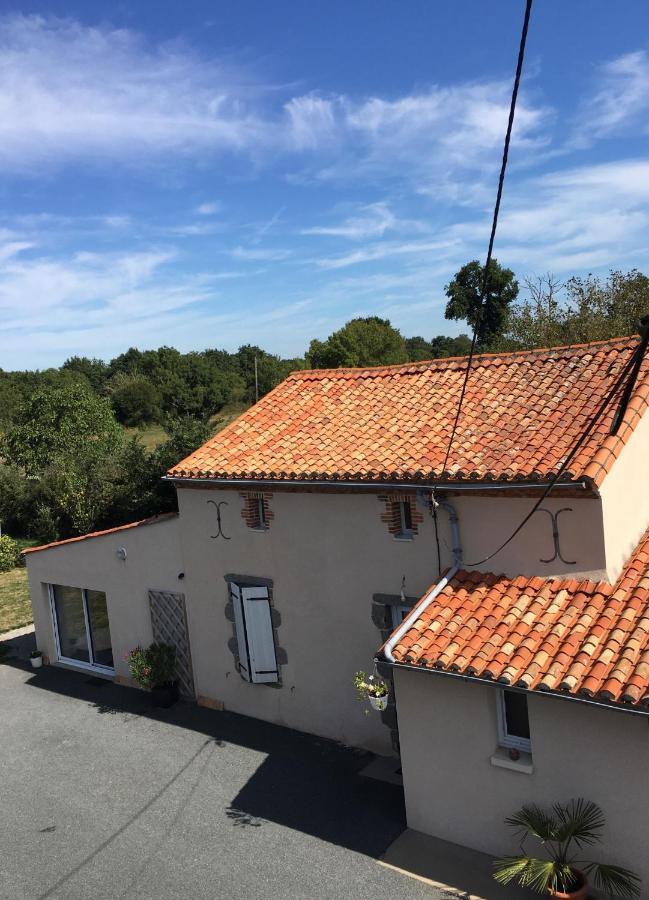 Gite Au Haras Les Aubiers Екстер'єр фото